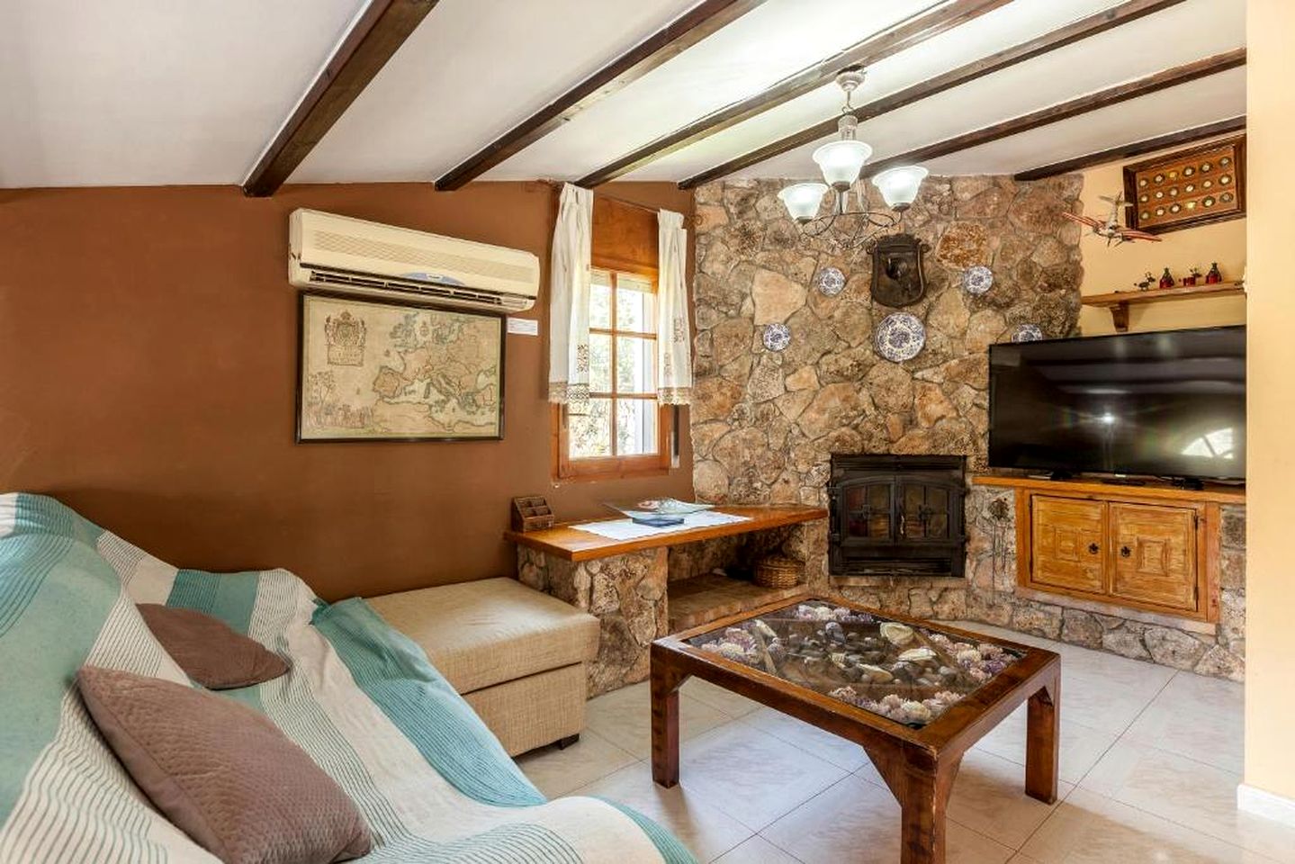 Beautiful Villa with Incredible Amenities for a Peaceful Family Getaway in Rocallisa, Spain