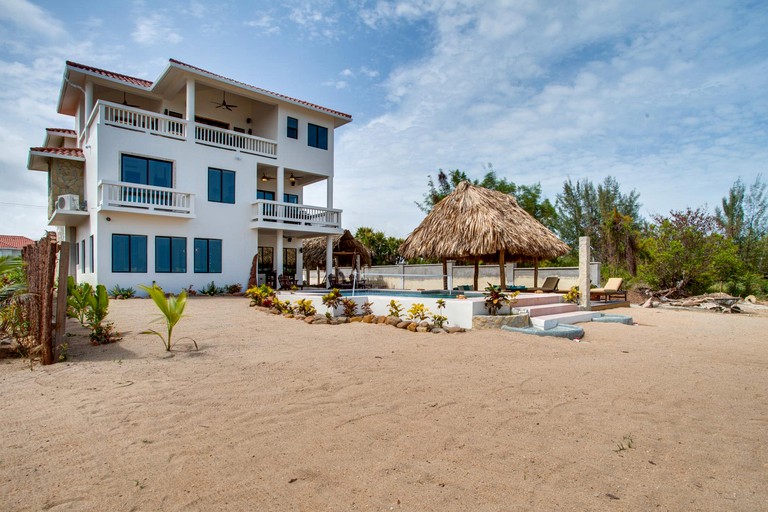 Vacation Rentals (Belize, Belize City, Belize District)