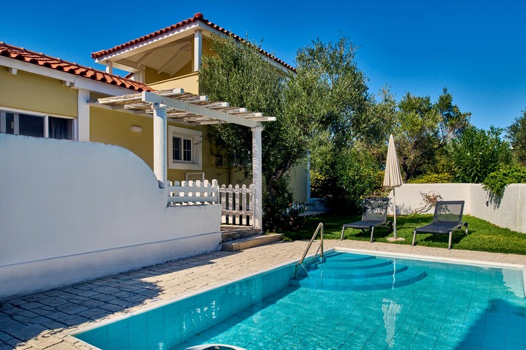Charming Villa with Private Pool and Furnished Balcony near the Beach in Periyali, Zakynthos