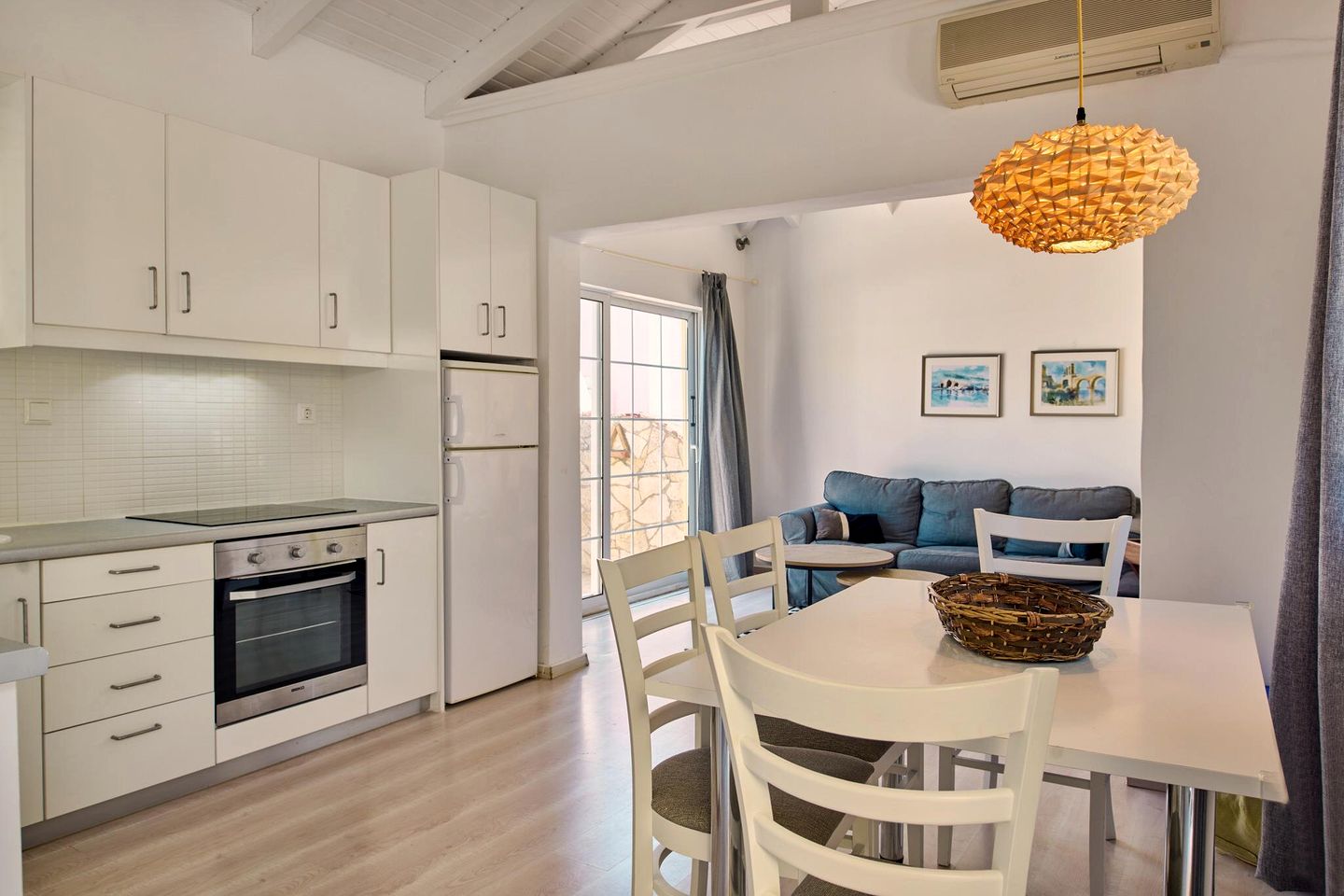 Charming Villa with Private Pool and Furnished Balcony near the Beach in Periyali, Zakynthos