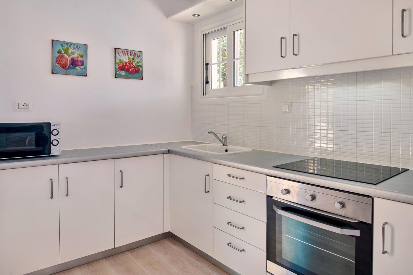 Charming Villa with Private Pool and Furnished Balcony near the Beach in Periyali, Zakynthos