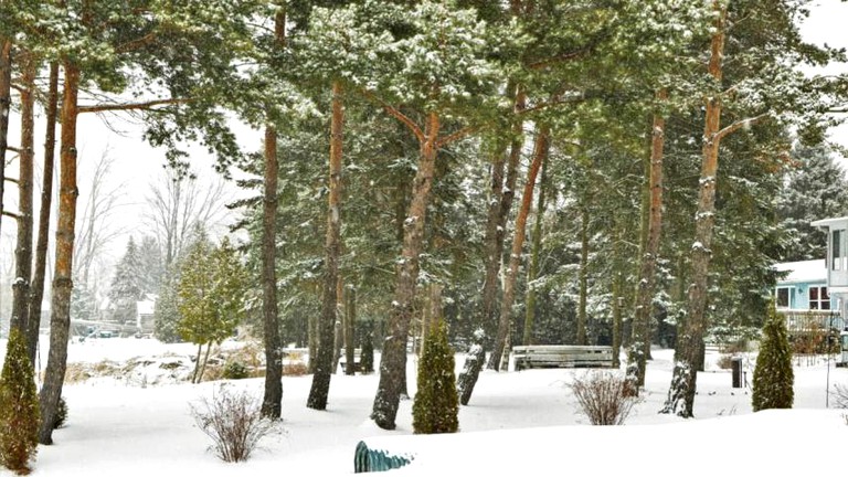 Villas (Janetville, Ontario, Canada)