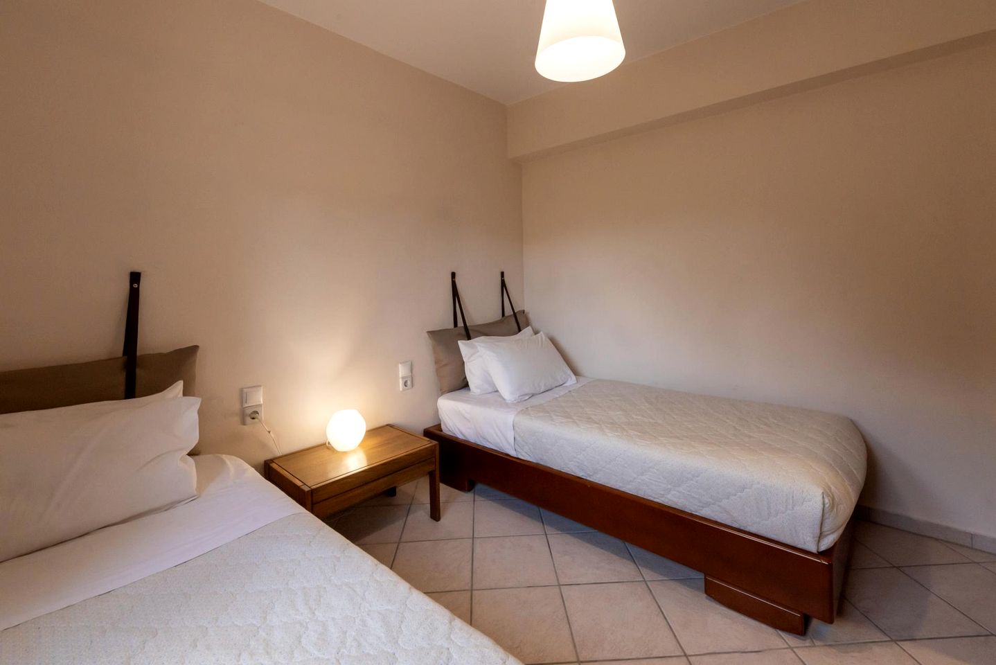 Charming Villa with Private Pool and Mountain Views near Beaches in Achlade, Rethymno