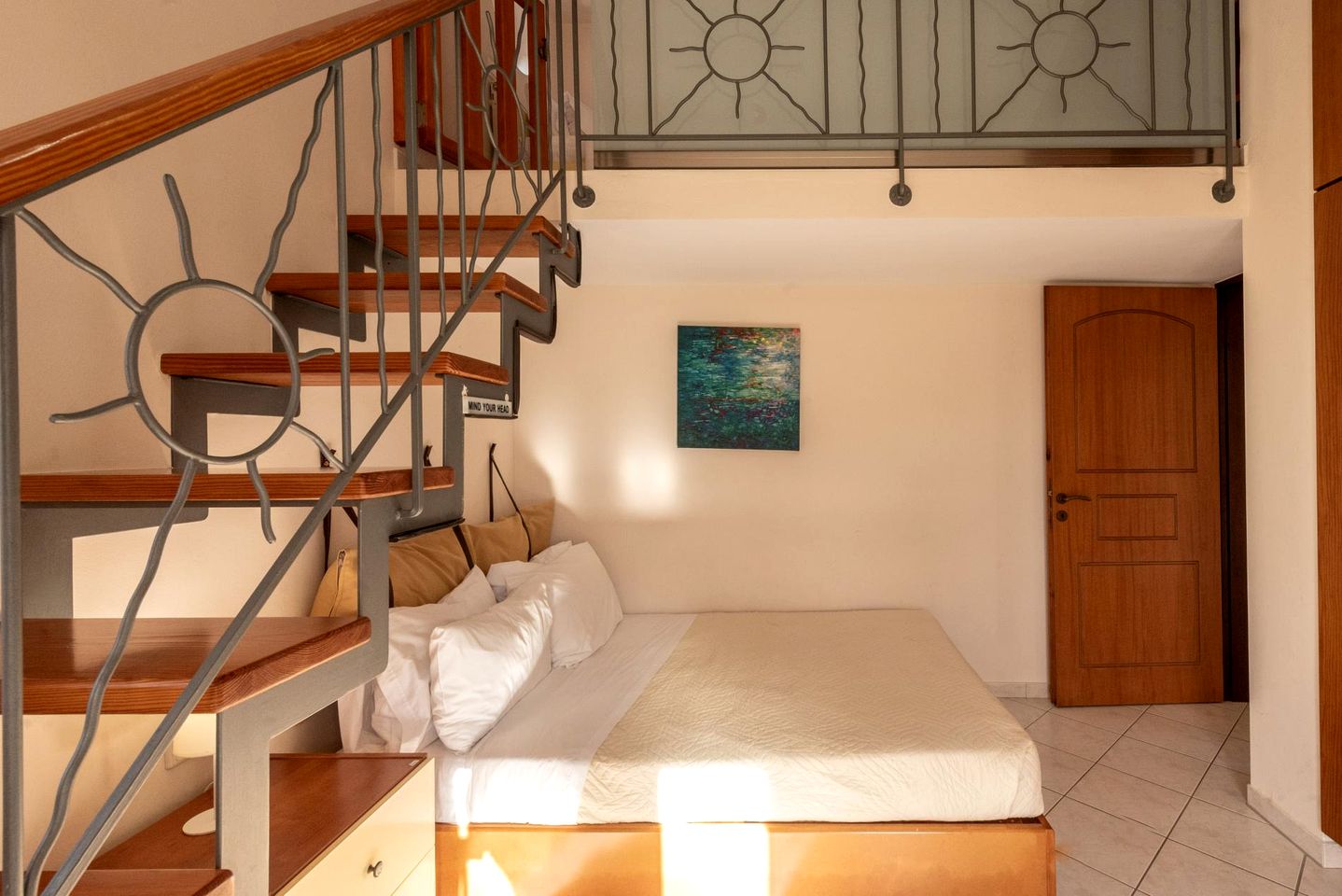 Charming Villa with Private Pool and Mountain Views near Beaches in Achlade, Rethymno