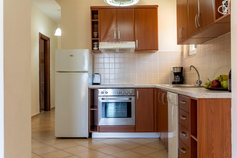 Vacation Rentals (Greece, --, --)