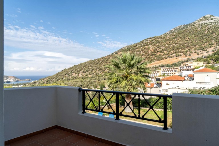 Vacation Rentals (Greece, --, --)