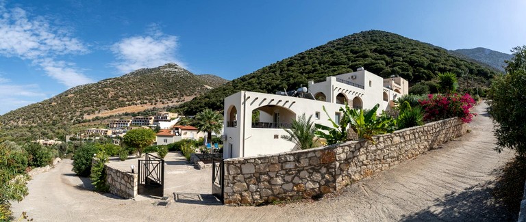 Vacation Rentals (Greece, --, --)