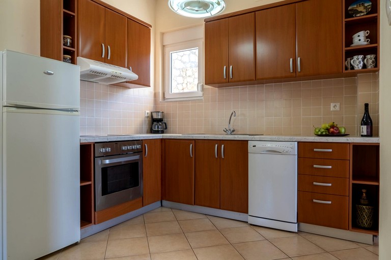Vacation Rentals (Greece, --, --)