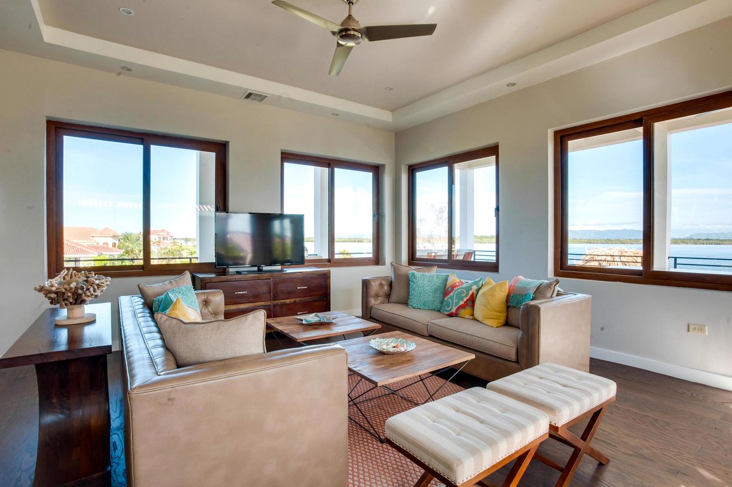 Incredible Beach House with Swimming Pool in Belize City, Belize District