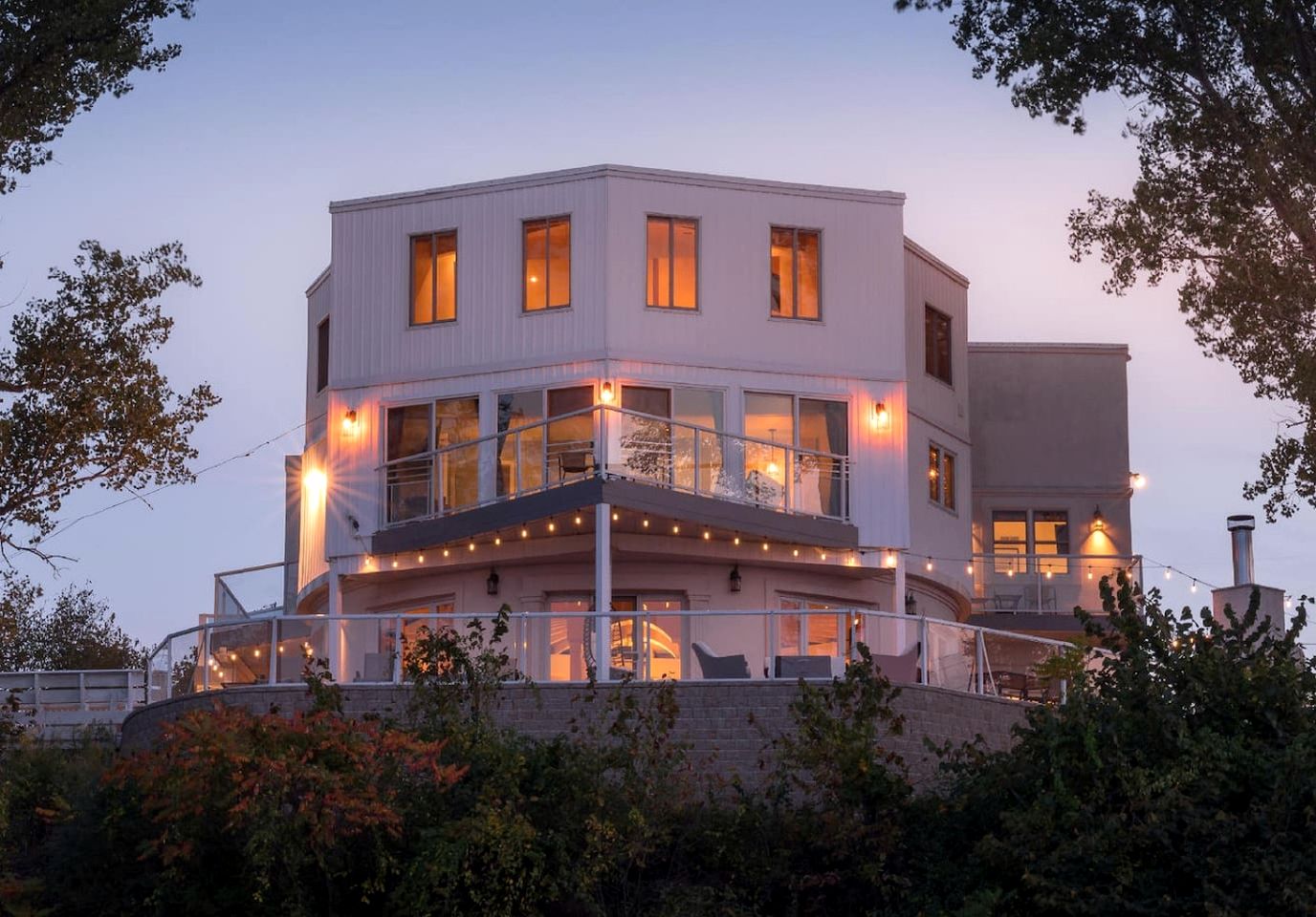 Lakeside Villa with a Hot Tub and Amazing Views on Lake Michigan, Indiana