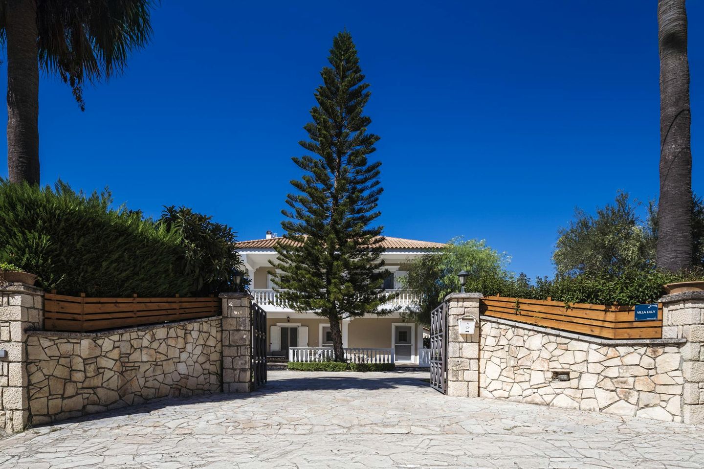 Spacious Villa with Private Pool and Lush Gardens near the Beach in Kypseli, Zakynthos