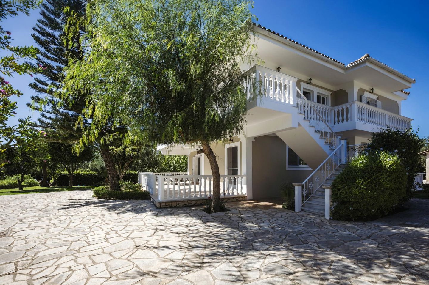 Spacious Villa with Private Pool and Lush Gardens near the Beach in Kypseli, Zakynthos