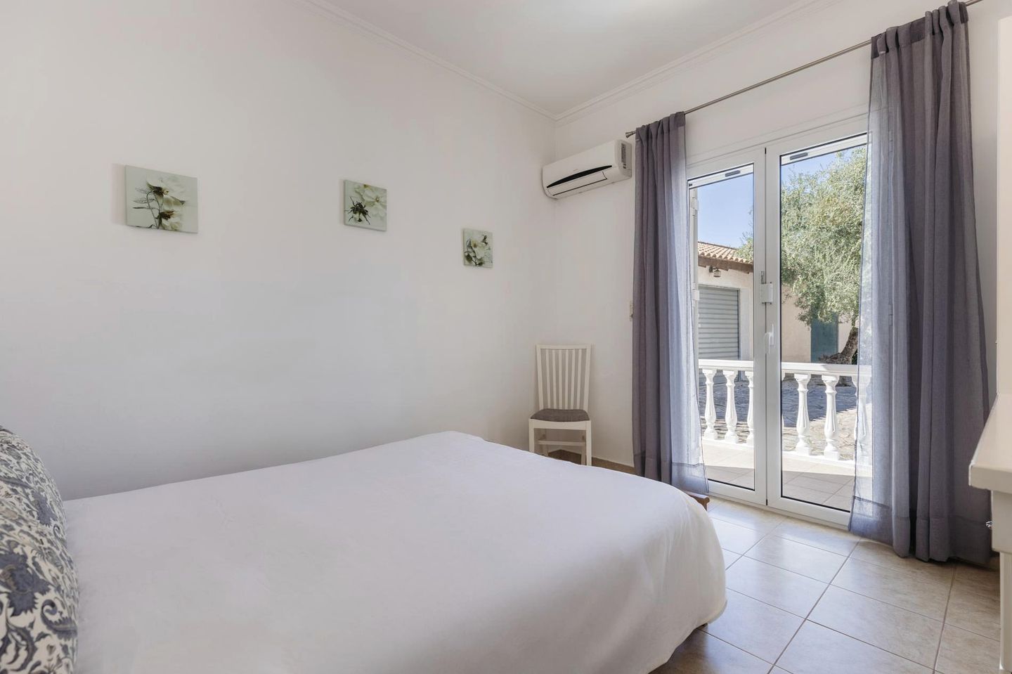 Spacious Villa with Private Pool and Lush Gardens near the Beach in Kypseli, Zakynthos