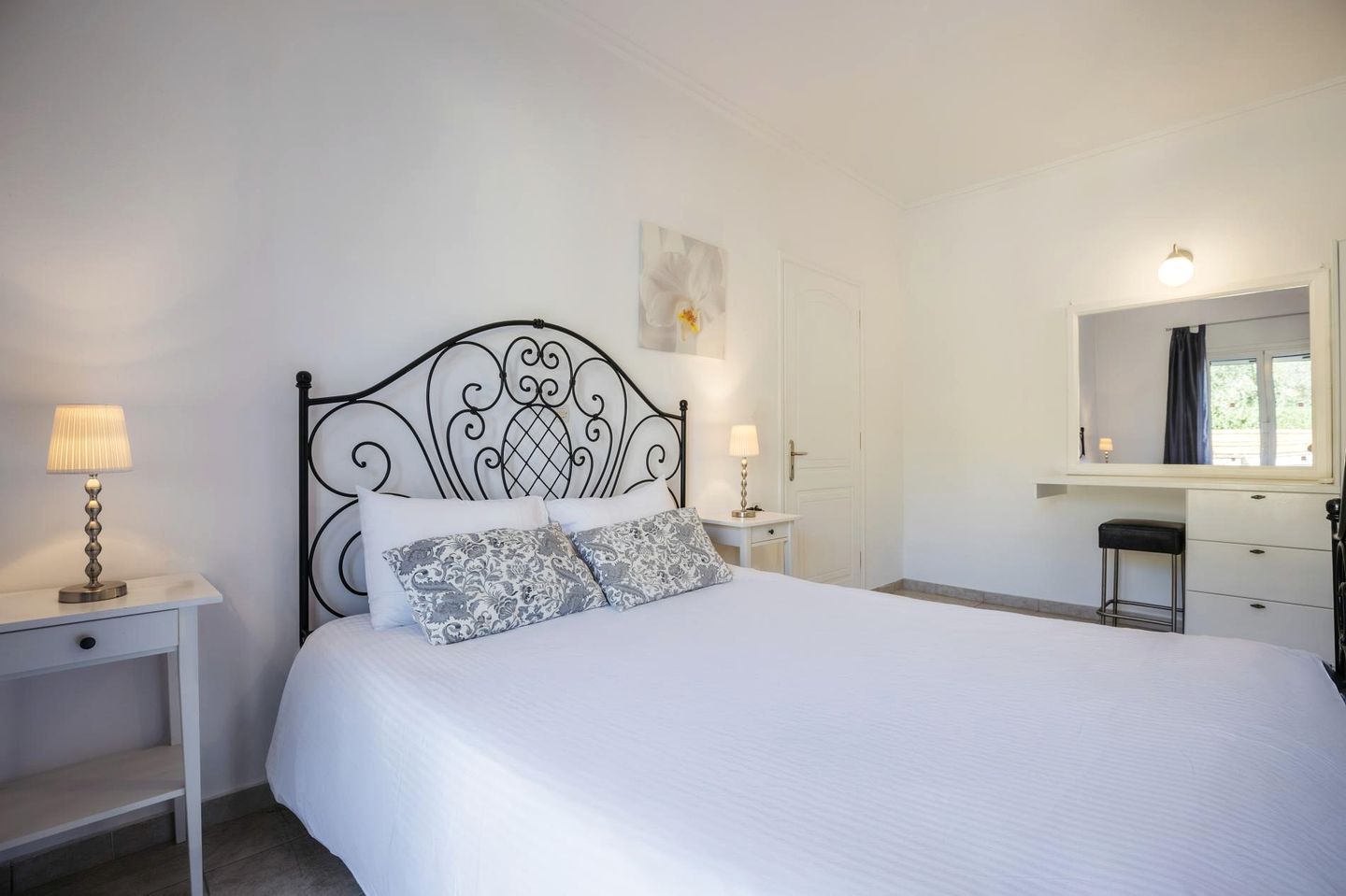 Spacious Villa with Private Pool and Lush Gardens near the Beach in Kypseli, Zakynthos