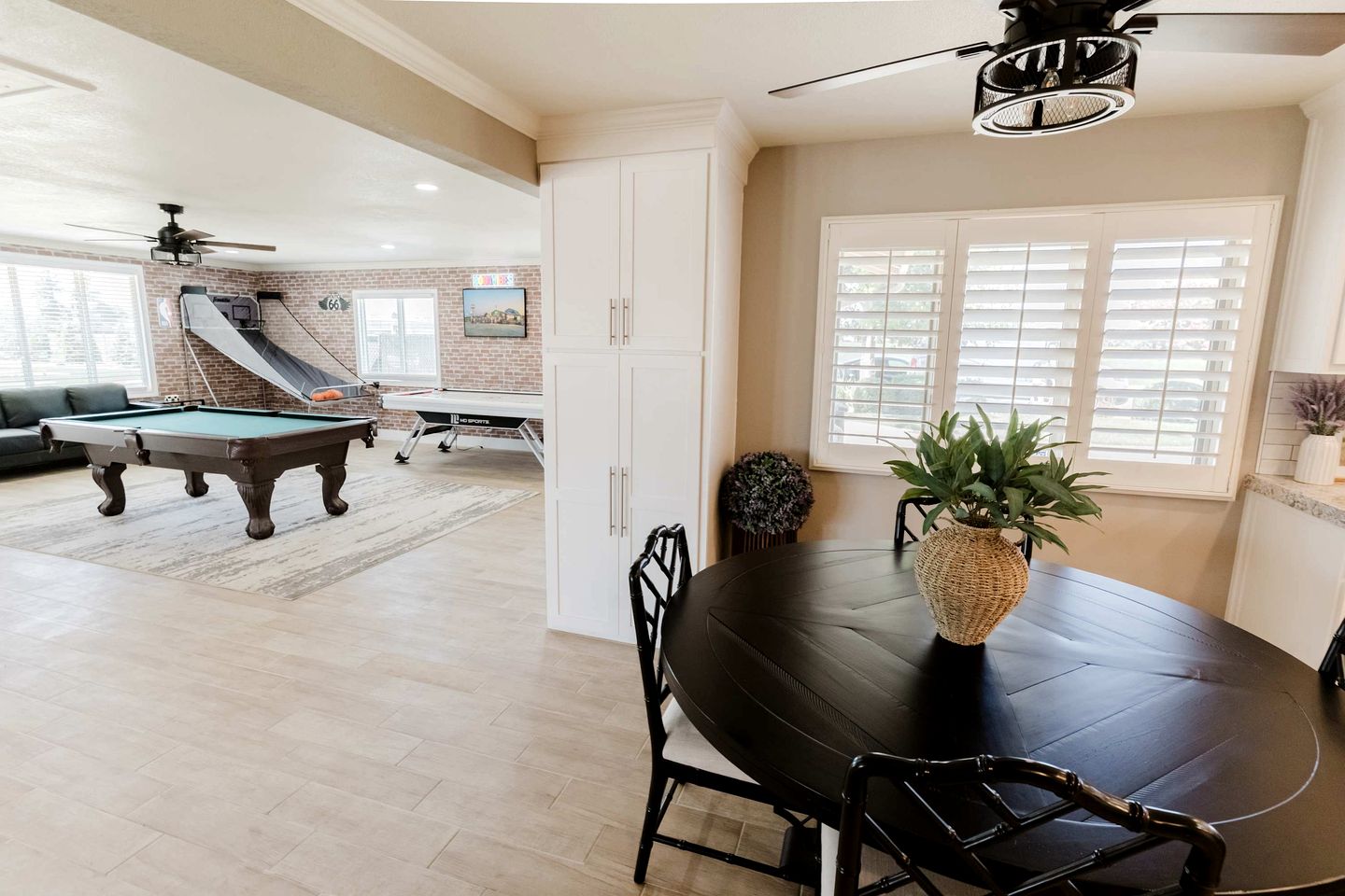 Spacious Retreat with Paradise Backyard | Private Group Getaway near Local Dining in Patterson, CA