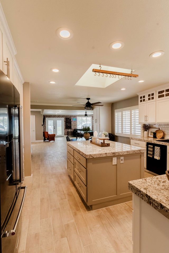 Spacious Retreat with Paradise Backyard | Private Group Getaway near Local Dining in Patterson, CA