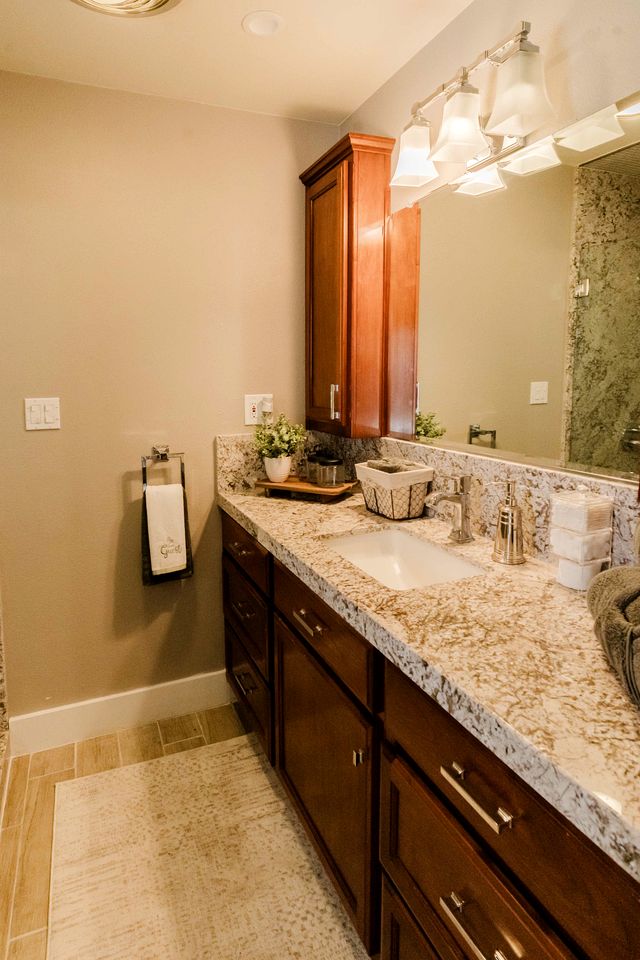 Spacious Retreat with Paradise Backyard | Private Group Getaway near Local Dining in Patterson, CA