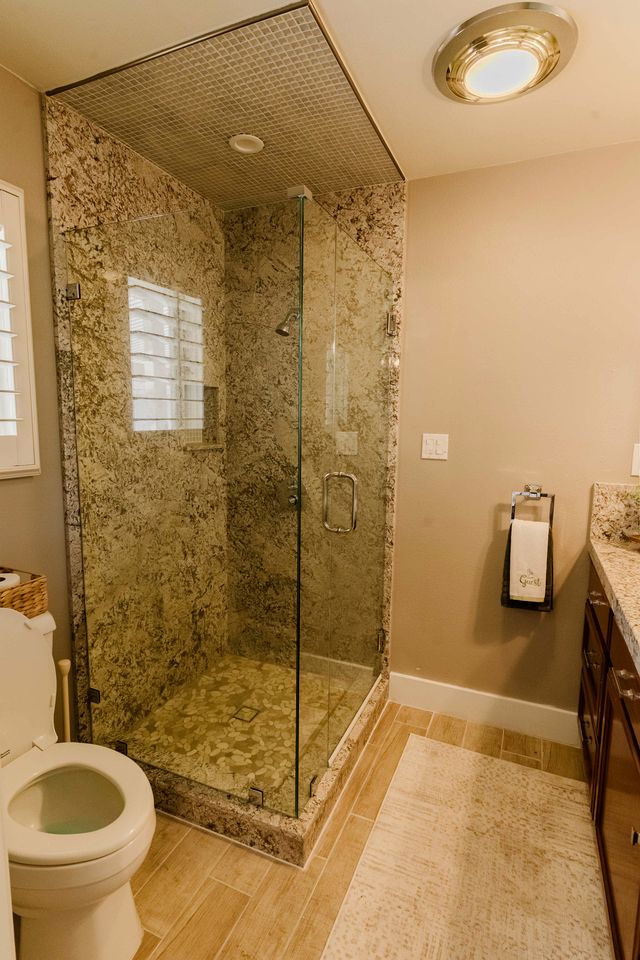 Spacious Retreat with Paradise Backyard | Private Group Getaway near Local Dining in Patterson, CA