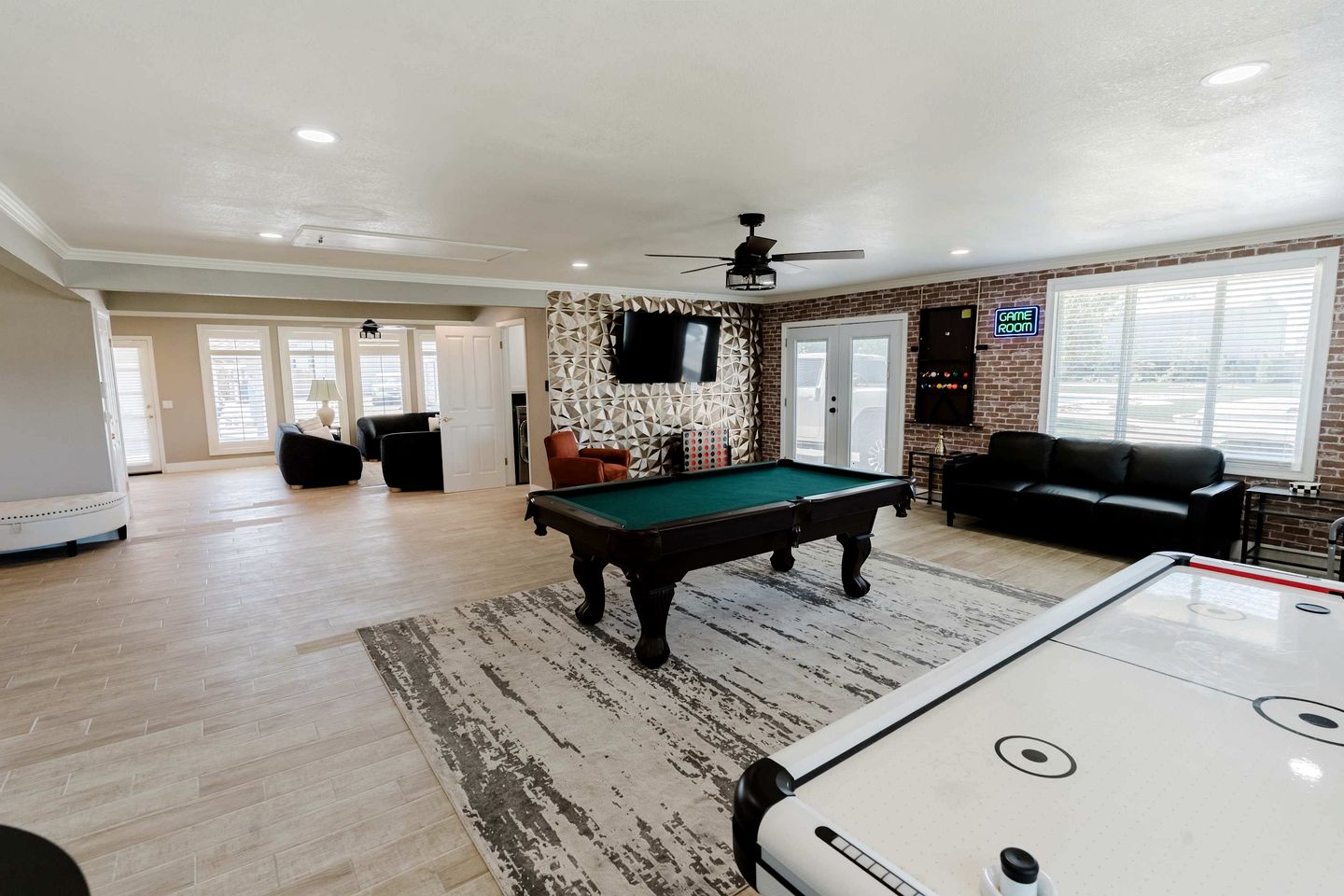 Spacious Retreat with Paradise Backyard | Private Group Getaway near Local Dining in Patterson, CA