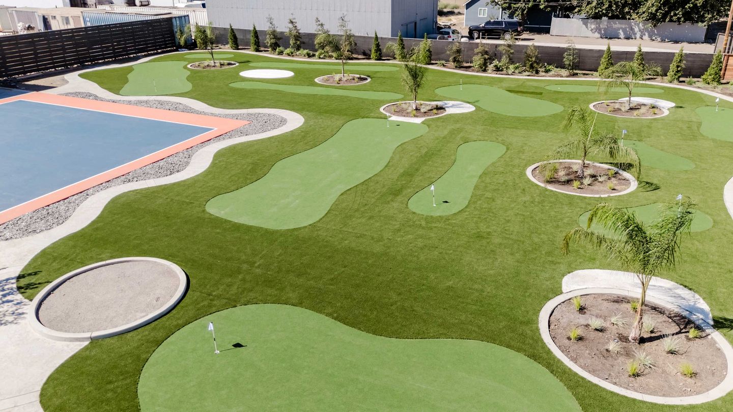 Spacious Retreat with Paradise Backyard | Private Group Getaway near Local Dining in Patterson, CA