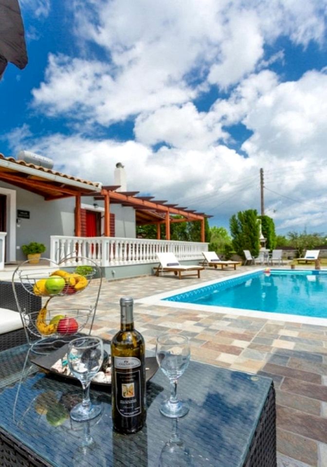 Breathtaking Villa with Swimming Pool in Ampelokipi, Zakynthos