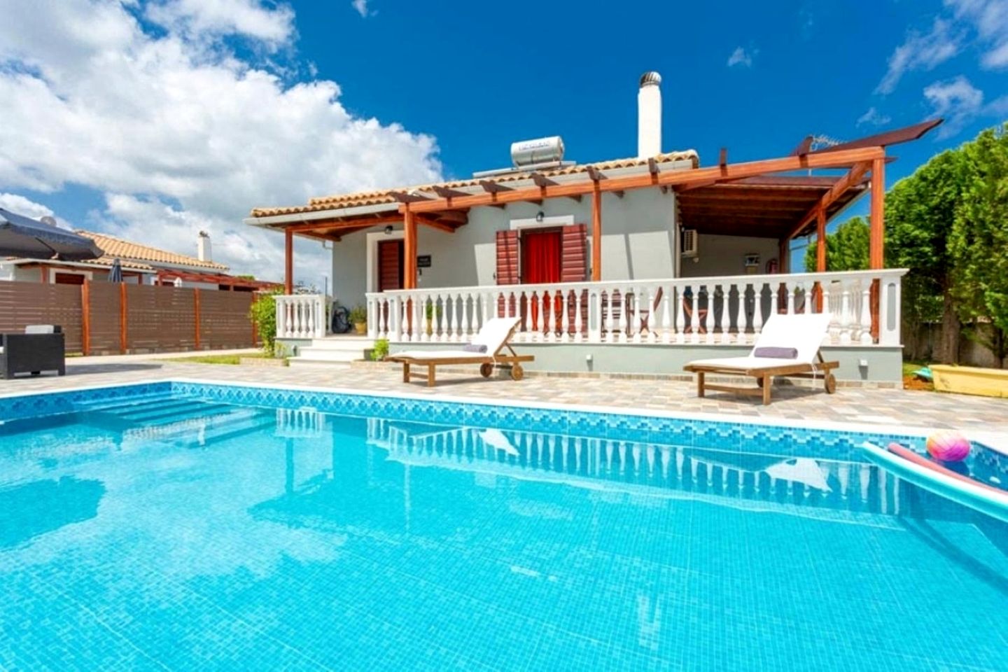 Breathtaking Villa with Swimming Pool in Ampelokipi, Zakynthos