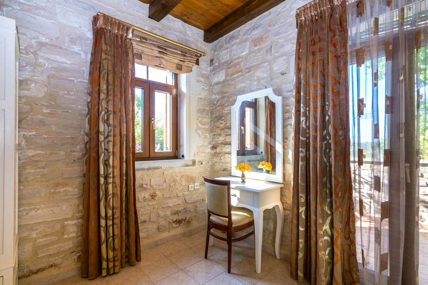 Charming Villa with Rustic Design and Private Pool near Rethymnon in Asteri, Crete