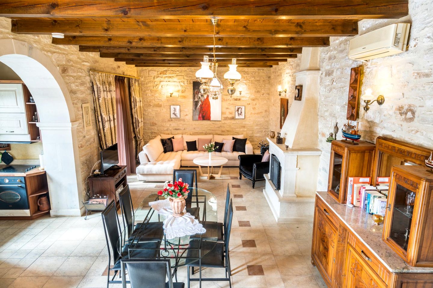 Charming Villa with Rustic Design and Private Pool near Rethymnon in Asteri, Crete