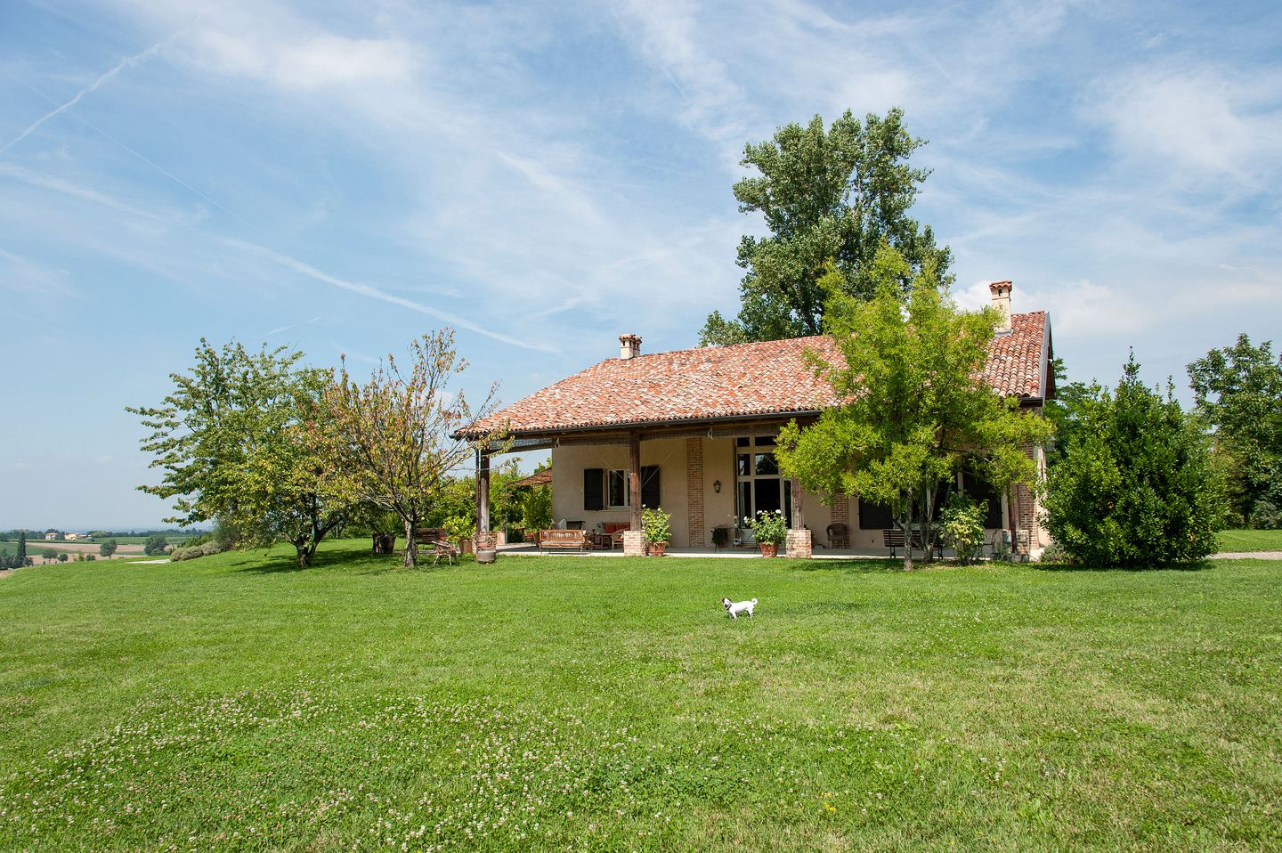 Breathtaking Villa with a Picturesque Pool in the Countryside near Piacenza, Italy