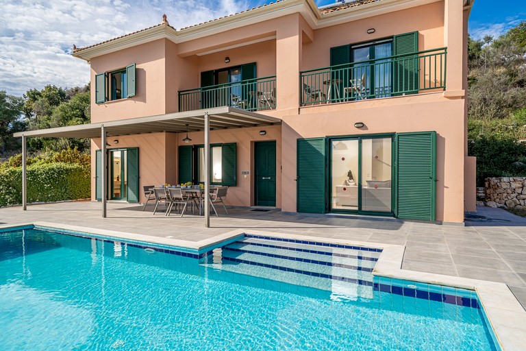 Vacation Rentals (Greece, --, --)