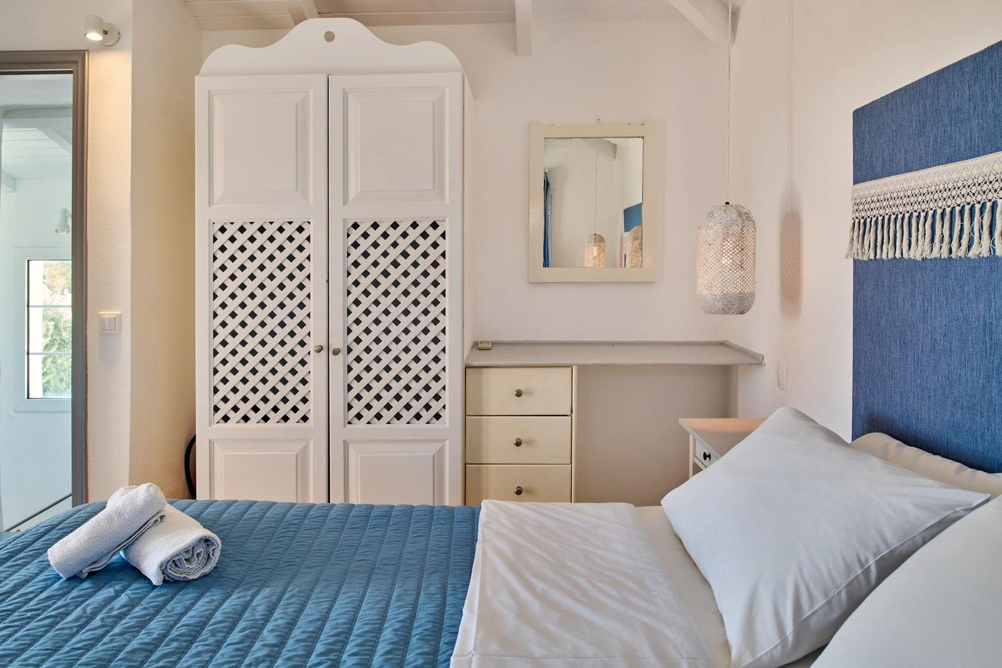 Stylish Family-Friendly Villa with Private Pool, Terrace, and Scenic Views Near Periyali, Greece