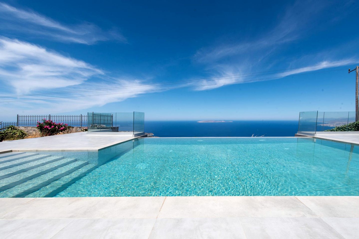 Luxurious Villa with Infinity Pool and Panoramic Mediterranean Views near Rodia, Crete