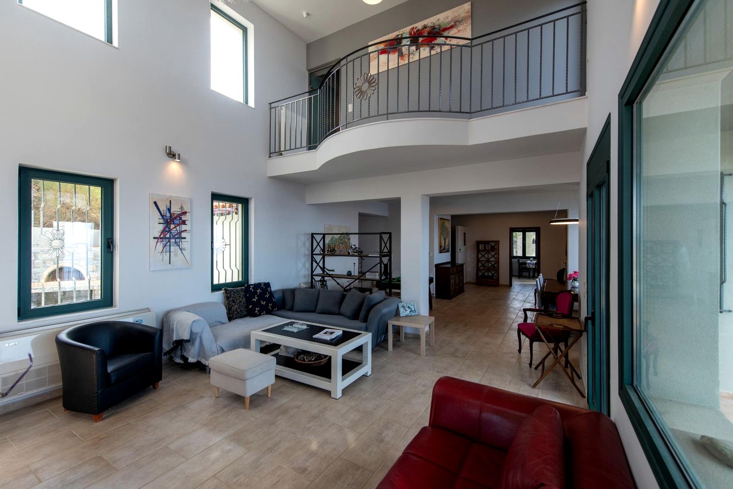 Luxurious Villa with Infinity Pool and Panoramic Mediterranean Views near Rodia, Crete