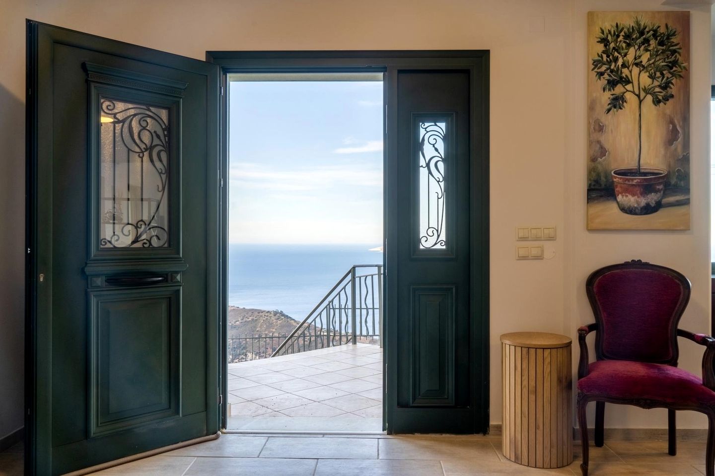 Luxurious Villa with Infinity Pool and Panoramic Mediterranean Views near Rodia, Crete