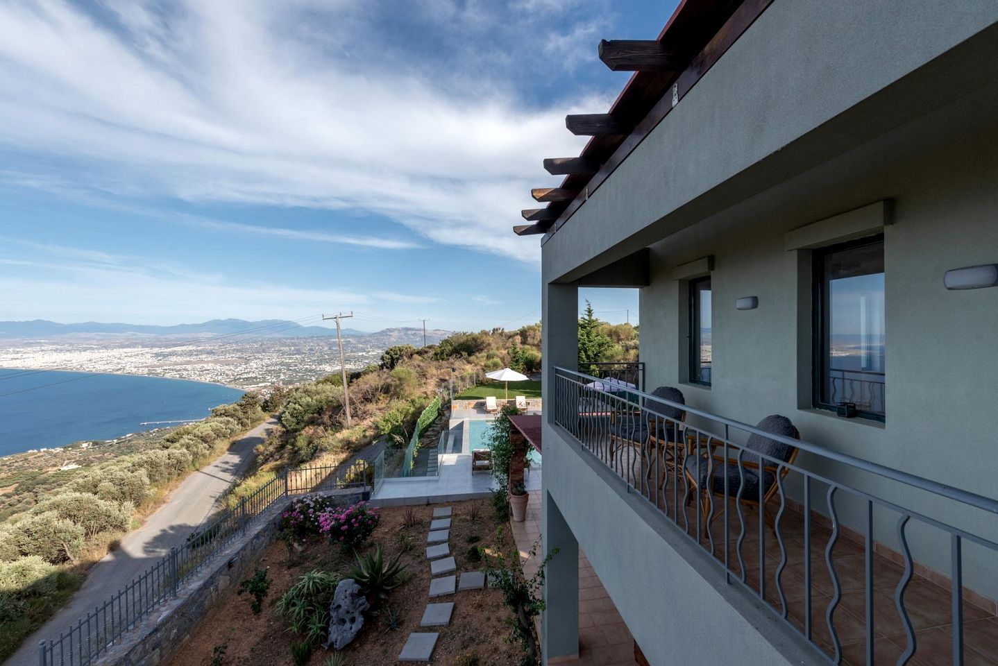 Luxurious Villa with Infinity Pool and Panoramic Mediterranean Views near Rodia, Crete