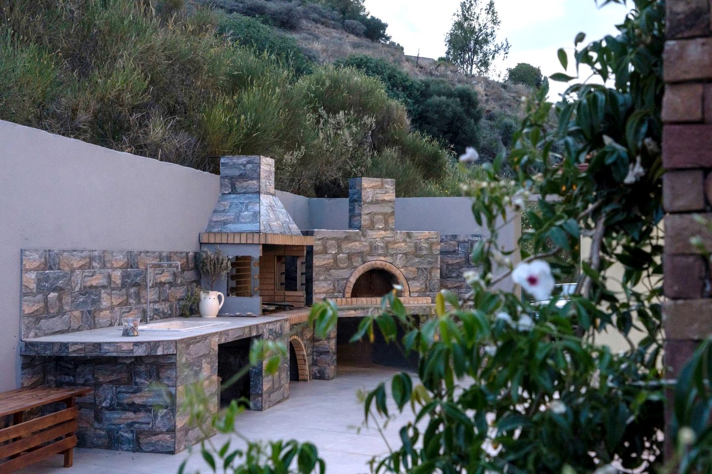 Luxurious Villa with Infinity Pool and Panoramic Mediterranean Views near Rodia, Crete
