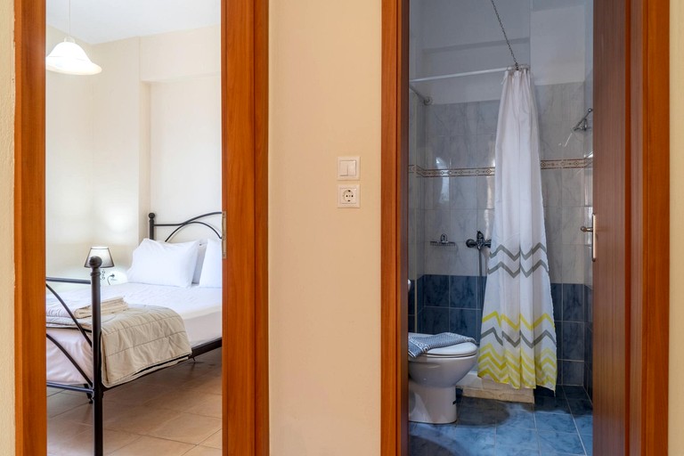 Vacation Rentals (Greece, Bali, Crete)