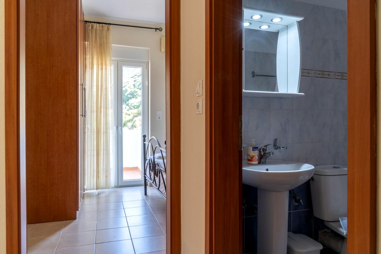 Resplendent Villa Haven near Cretan Sea in Greece