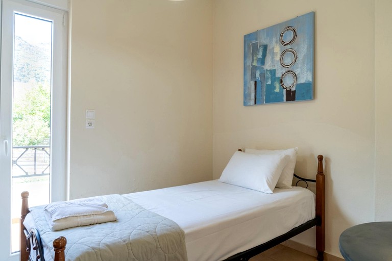 Vacation Rentals (Greece, Bali, Crete)