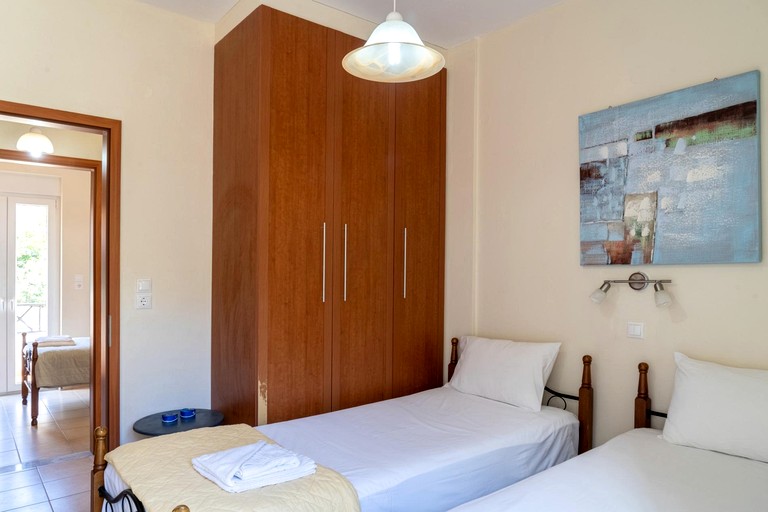 Vacation Rentals (Greece, Bali, Crete)