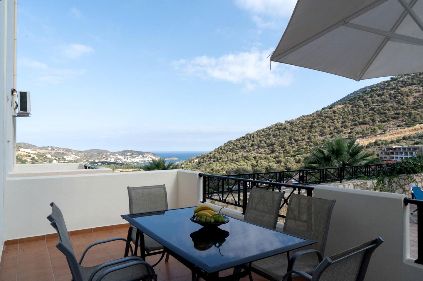 Resplendent Villa Haven near Cretan Sea in Greece