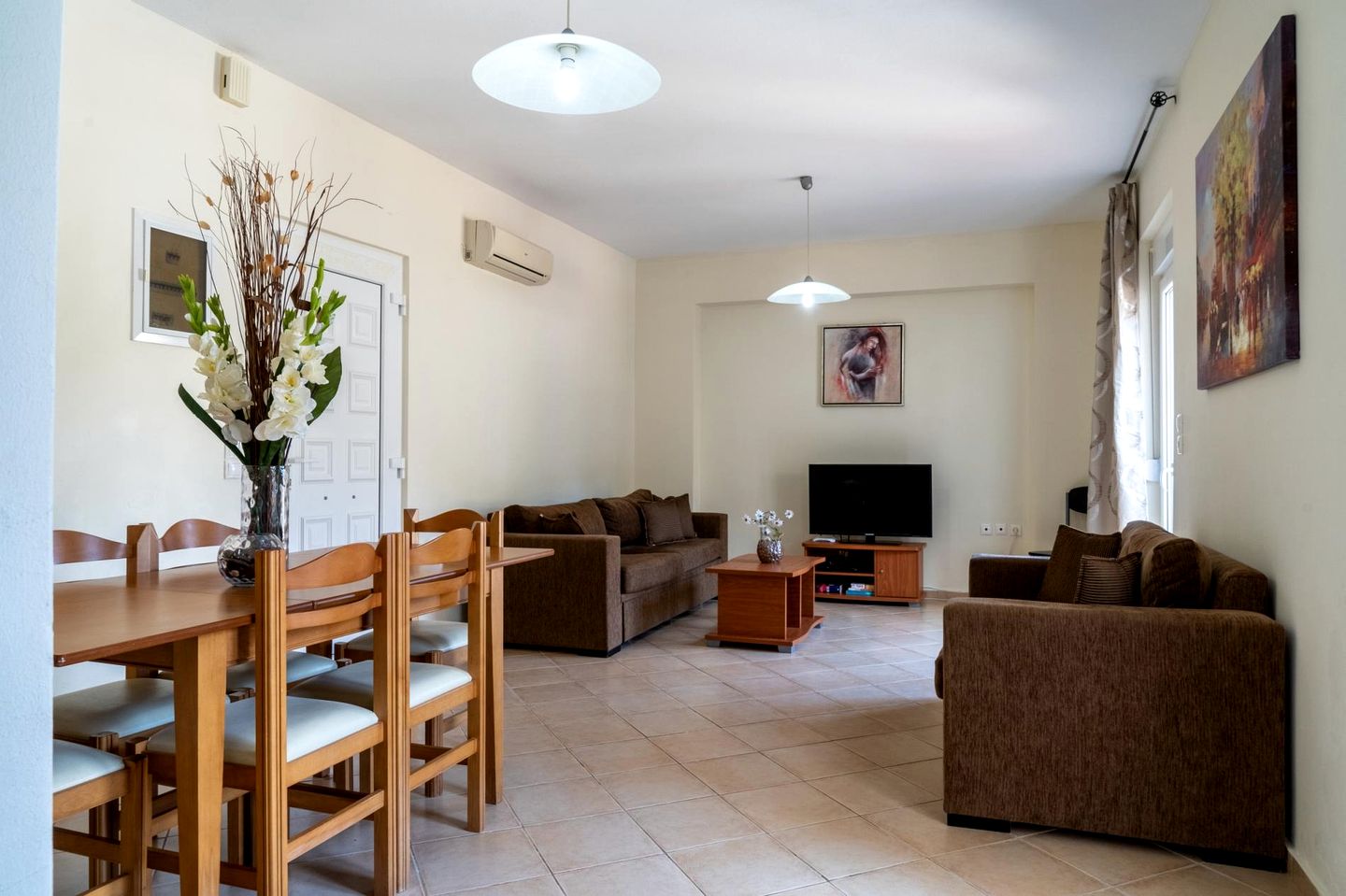 Resplendent Villa Haven near Cretan Sea in Greece