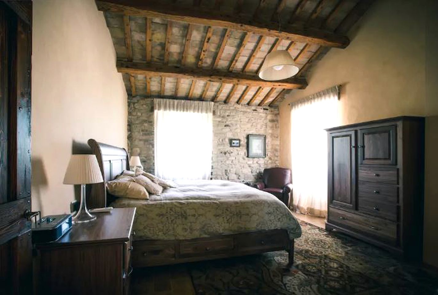 Remote Holiday Villa in the Countryside, Pergola, Marche