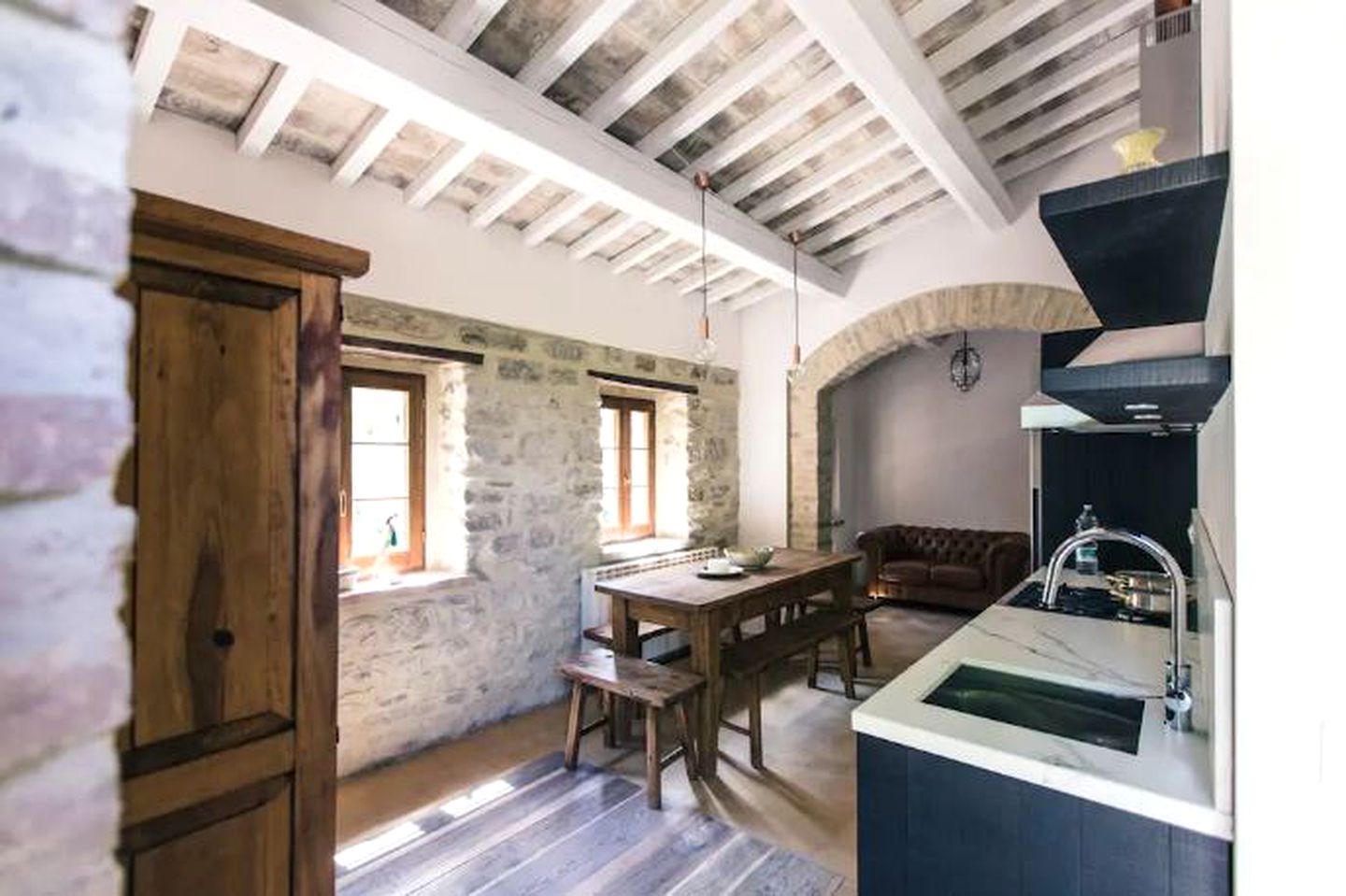 Remote Holiday Villa in the Countryside, Pergola, Marche