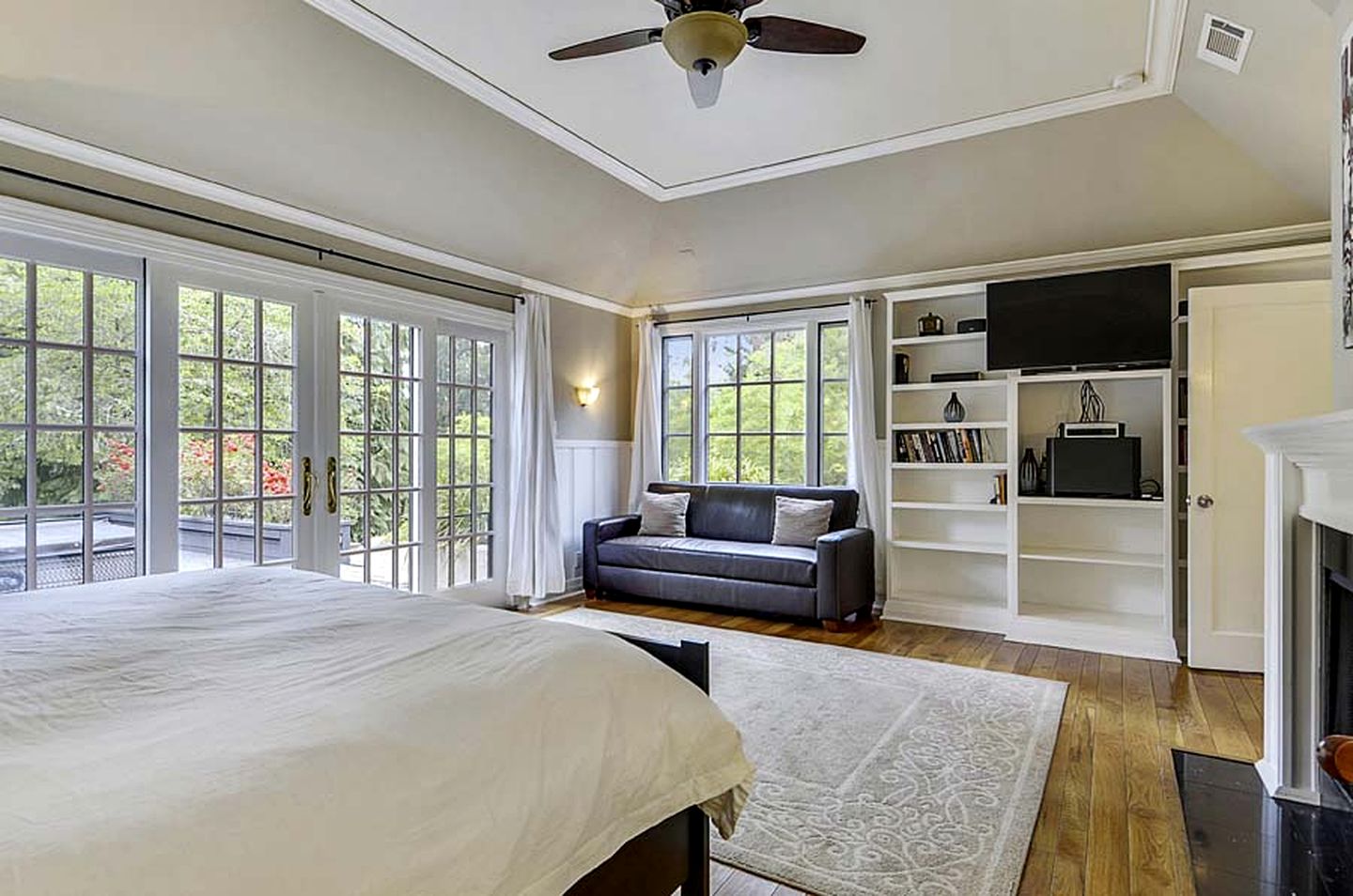 Gorgeous Cottage with Hot-tub in Guerneville, California