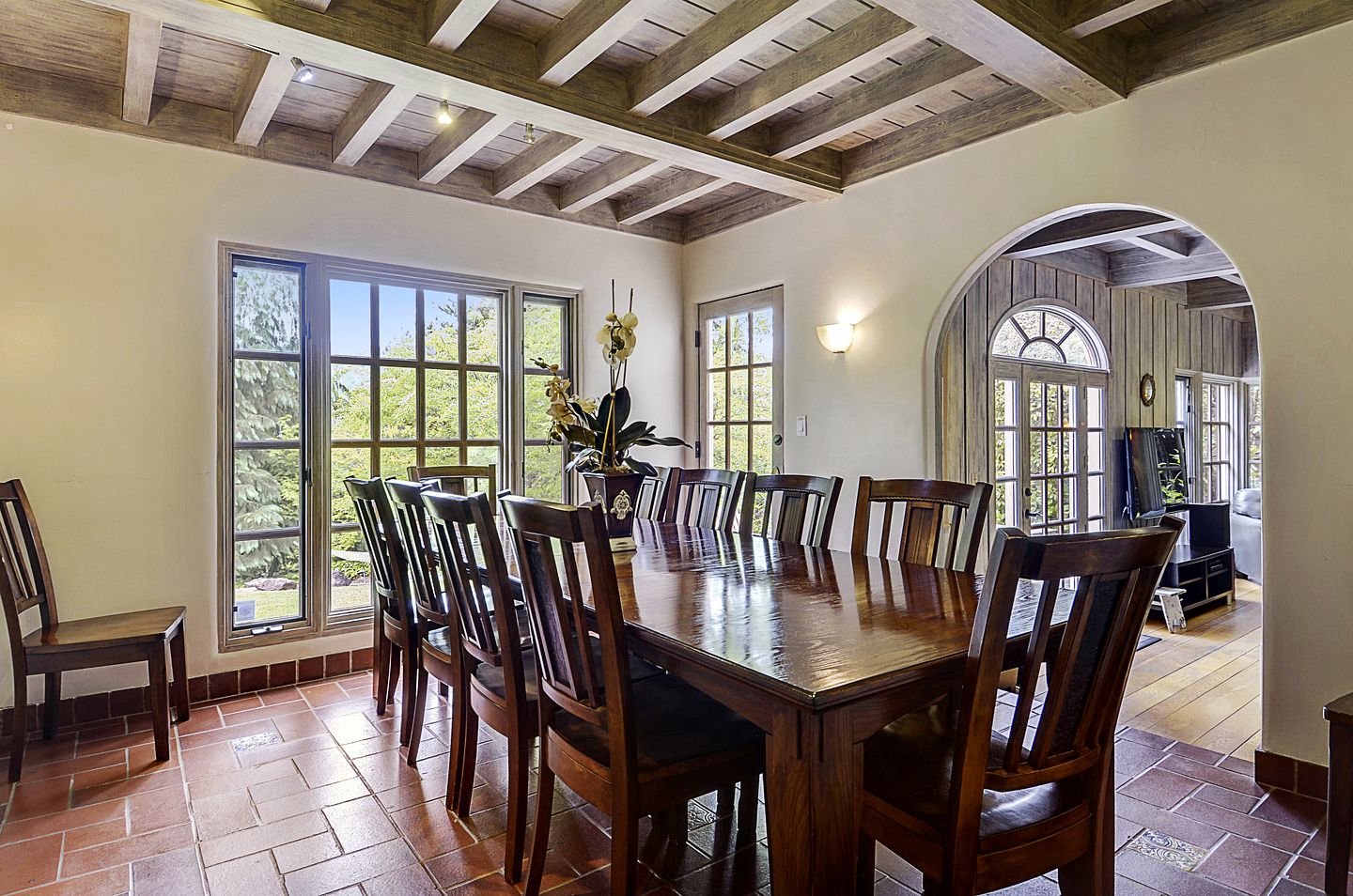 Gorgeous Cottage with Hot-tub in Guerneville, California