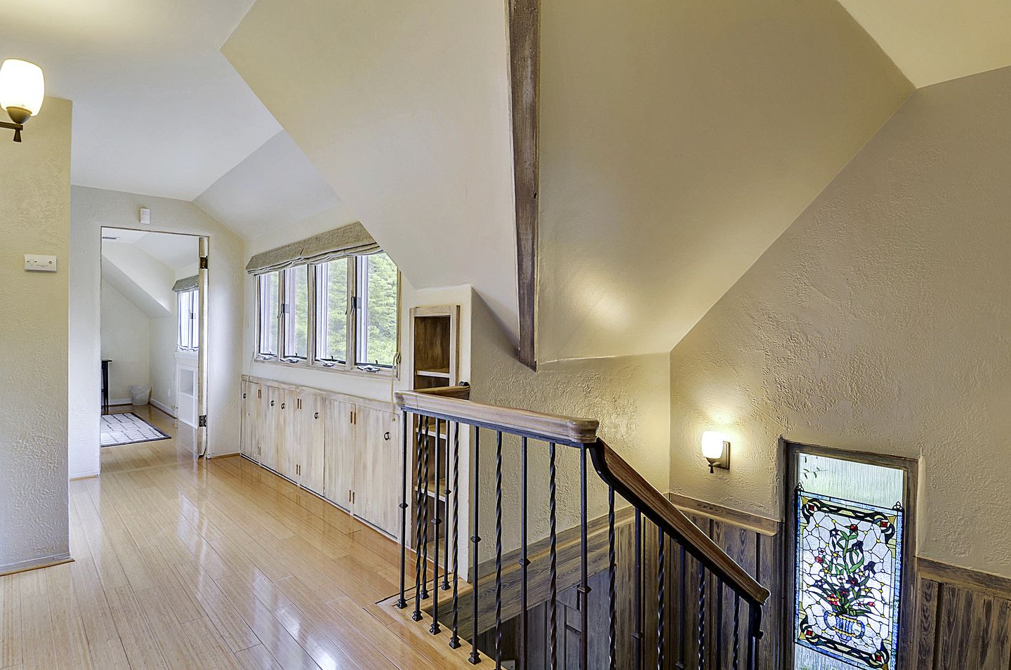 Gorgeous Cottage with Hot-tub in Guerneville, California