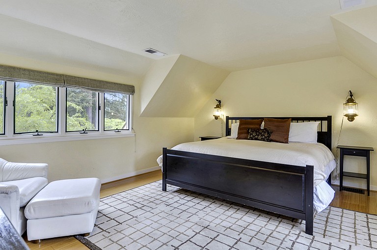 Cottages (United States of America, Guerneville, California)