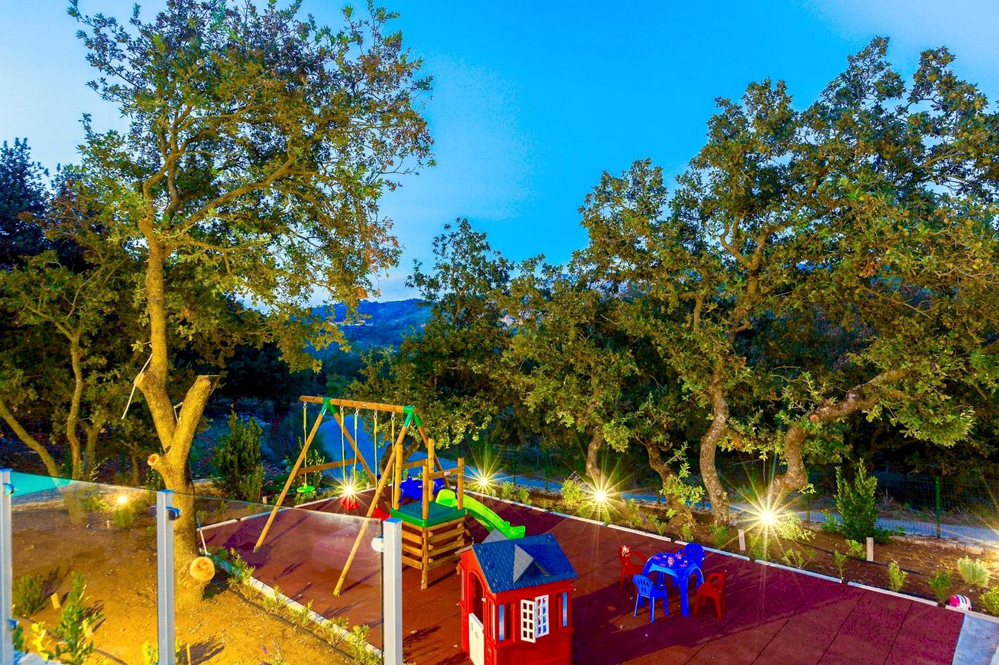Exquisite Villa Haven near Cretan Sea in Greece