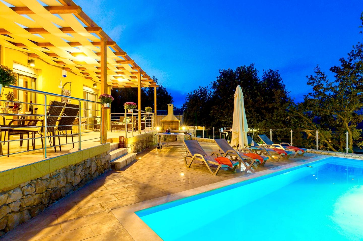 Exquisite Villa Haven near Cretan Sea in Greece